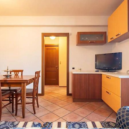 Suite Con 2 Balconi - 6 Guest Prato  Exterior foto
