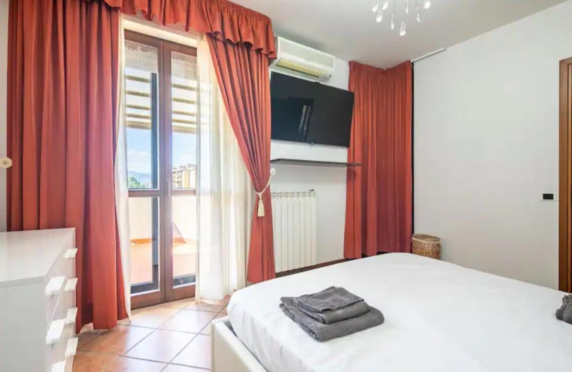 Suite Con 2 Balconi - 6 Guest Prato  Exterior foto